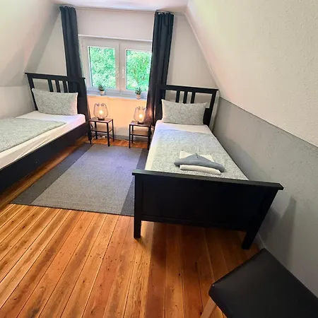 Ganzes Wald & Welle Bis 17 Personen Kamin, Garten, Gratis Parkplatz & Wifi * Graal-Mueritz