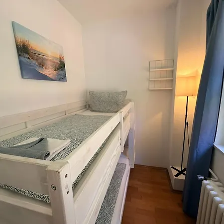Hébergement de vacances Ganzes Wald & Welle Bis 17 Personen Kamin, Garten, Gratis Parkplatz & Wifi *