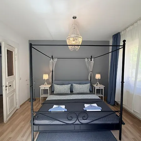 Hébergement de vacances Ganzes Wald & Welle Bis 17 Personen Kamin, Garten, Gratis Parkplatz & Wifi